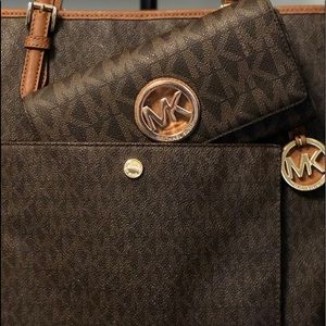 Michael Kors Tote & Wristlet